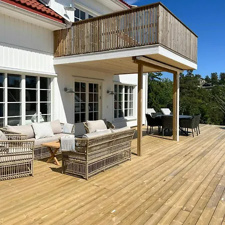 Ferienhaus Modern With Sea View In Oysang