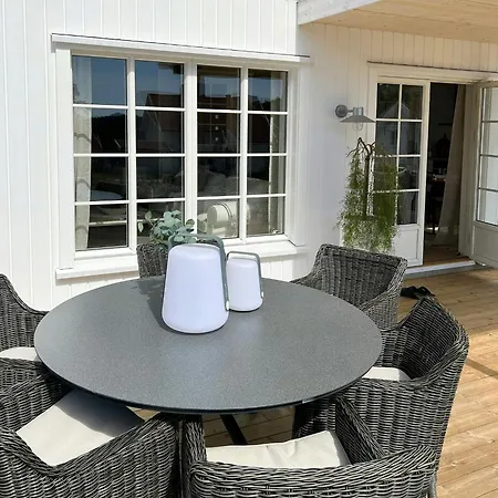 Modern With Sea View In Oysang Дом отдыха