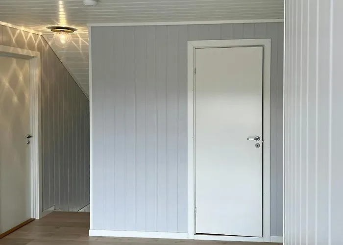 Modern With Sea View In Oysang Feriehus *