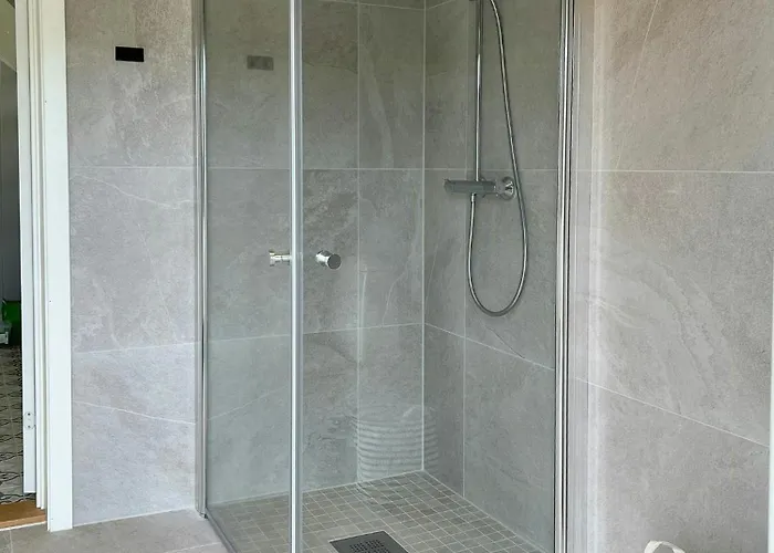 Дом отдыха Modern With Sea View In Oysang